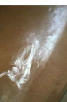 Œuvre contemporaine nommée « smoke, ray of light », Réalisée par DAVID SROCZYNSKI