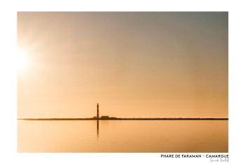 Œuvre contemporaine nommée « L'heure dorée et le phare de Faraman », Réalisée par SARAH VARLET