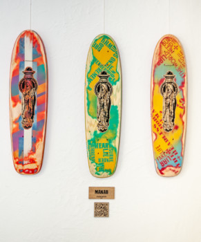 Œuvre contemporaine nommée « Skateboard vintage gravé laser modèle Madone. », Réalisée par MAKAB