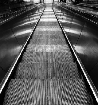 Œuvre contemporaine nommée « Escalator », Réalisée par BECHA