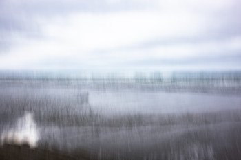 Œuvre contemporaine nommée « Blurry sea II », Réalisée par CARMEN LAZARESCU